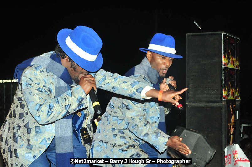 Minister of Tourism, Edmund Bartlett @ Jamaica Jazz and Blues Festival 2009 - Presented by Air Jamaica - Thursday, January 22, 2009 - Venue at the Aqueduct on Rose Hall Resort &amp; Country Club, Montego Bay, Jamaica - Thursday, January 22 - Saturday, January 24, 2009 - Photographs by Net2Market.com - Barry J. Hough Sr, Photographer/Photojournalist - Negril Travel Guide, Negril Jamaica WI - http://www.negriltravelguide.com - info@negriltravelguide.com...!